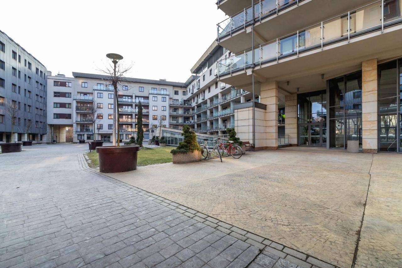 Premium Apartment Ludwinowska Kraków by Renters Cracóvia Exterior foto