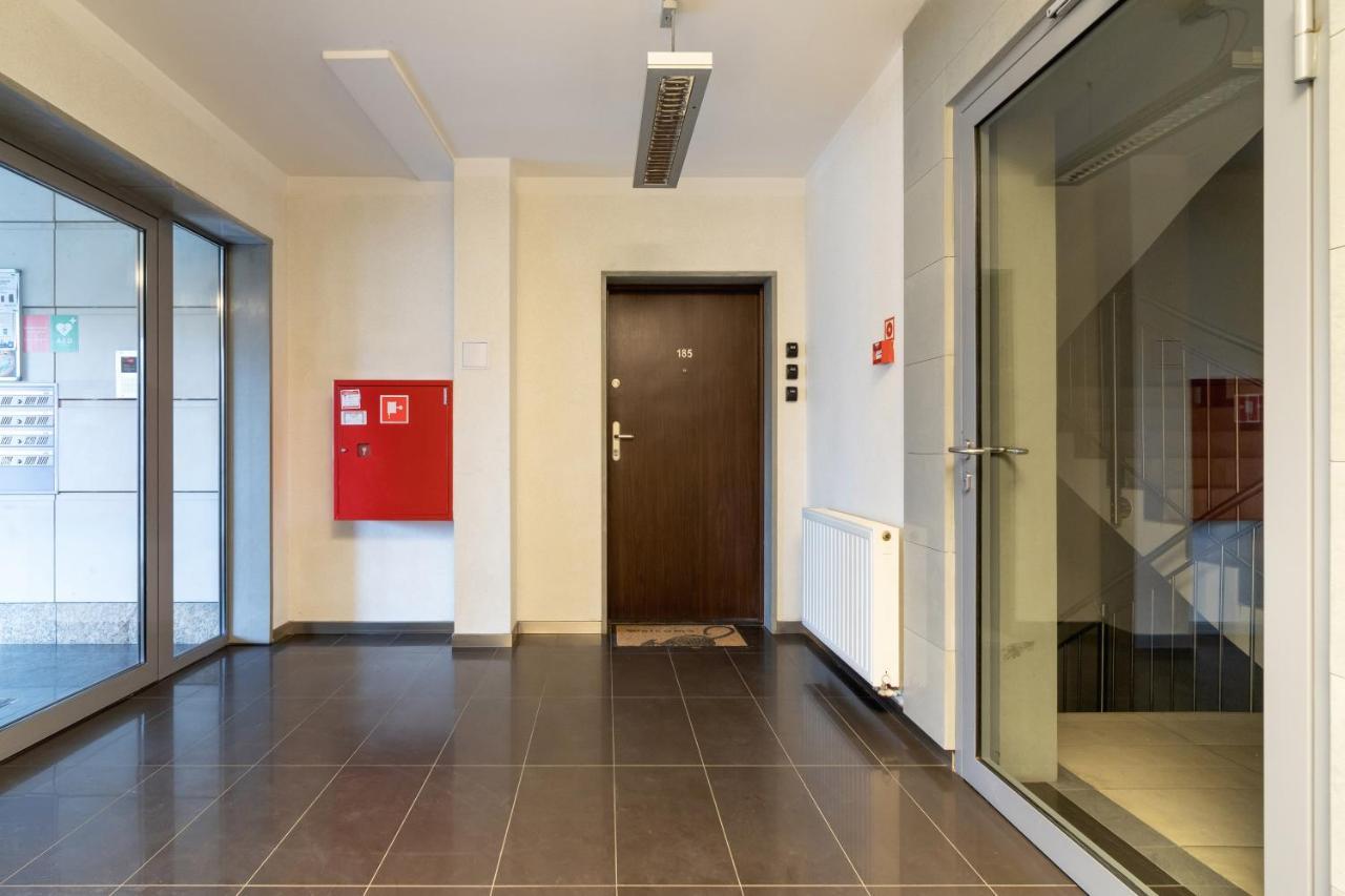 Premium Apartment Ludwinowska Kraków by Renters Cracóvia Exterior foto